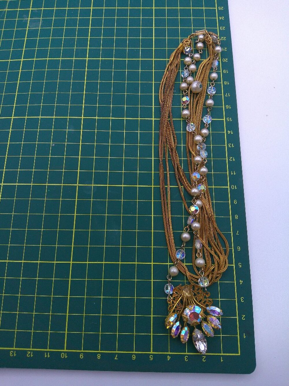 ORIGINAL BY ROBERT 1950s Vintage Gold Tone Necklace 9"